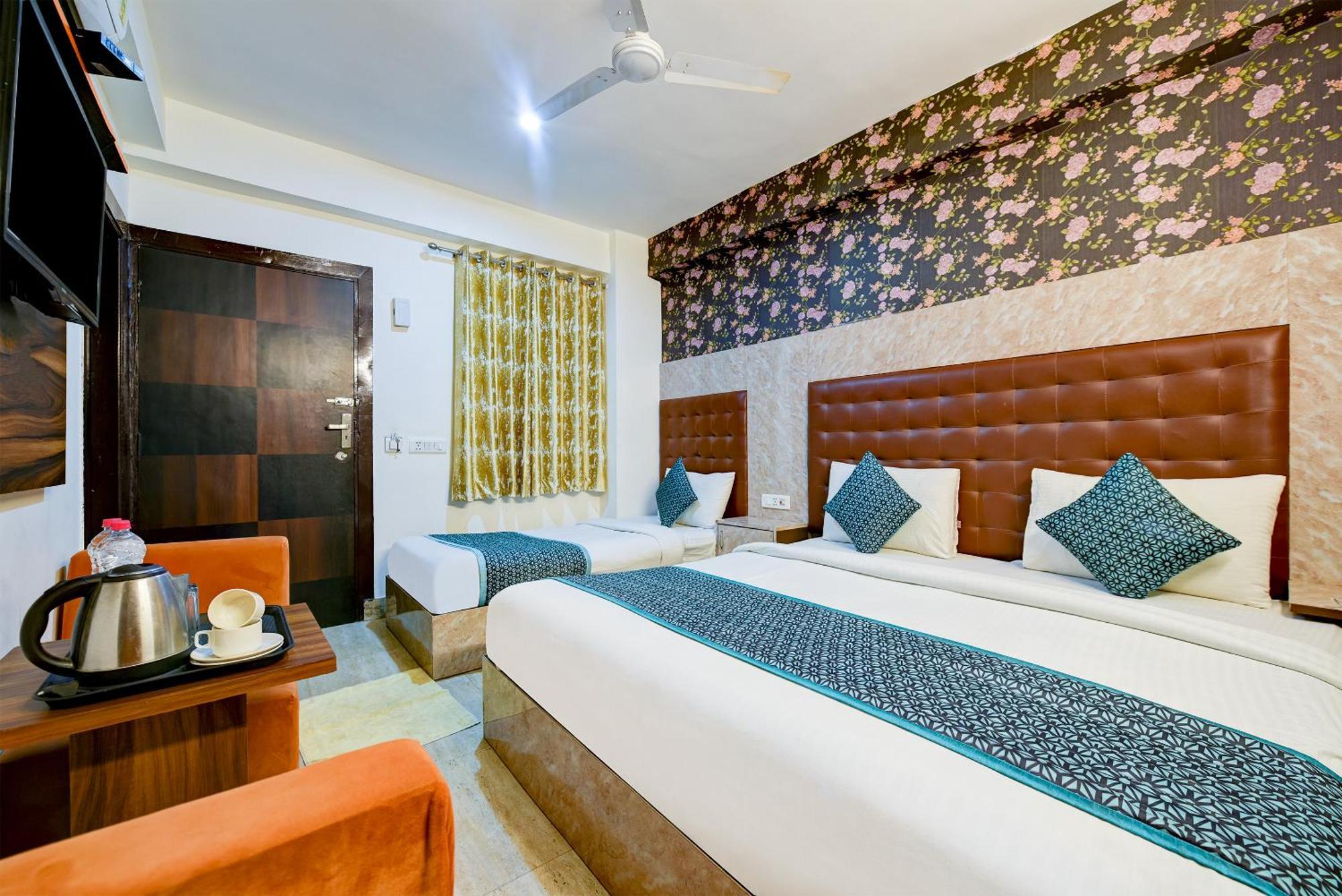 Hotel Classic Paradise New Delhi